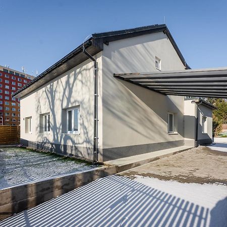 Apartmany Praha-Modrany Praga Exterior foto